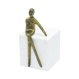 Homem Sentado Mármore Branco